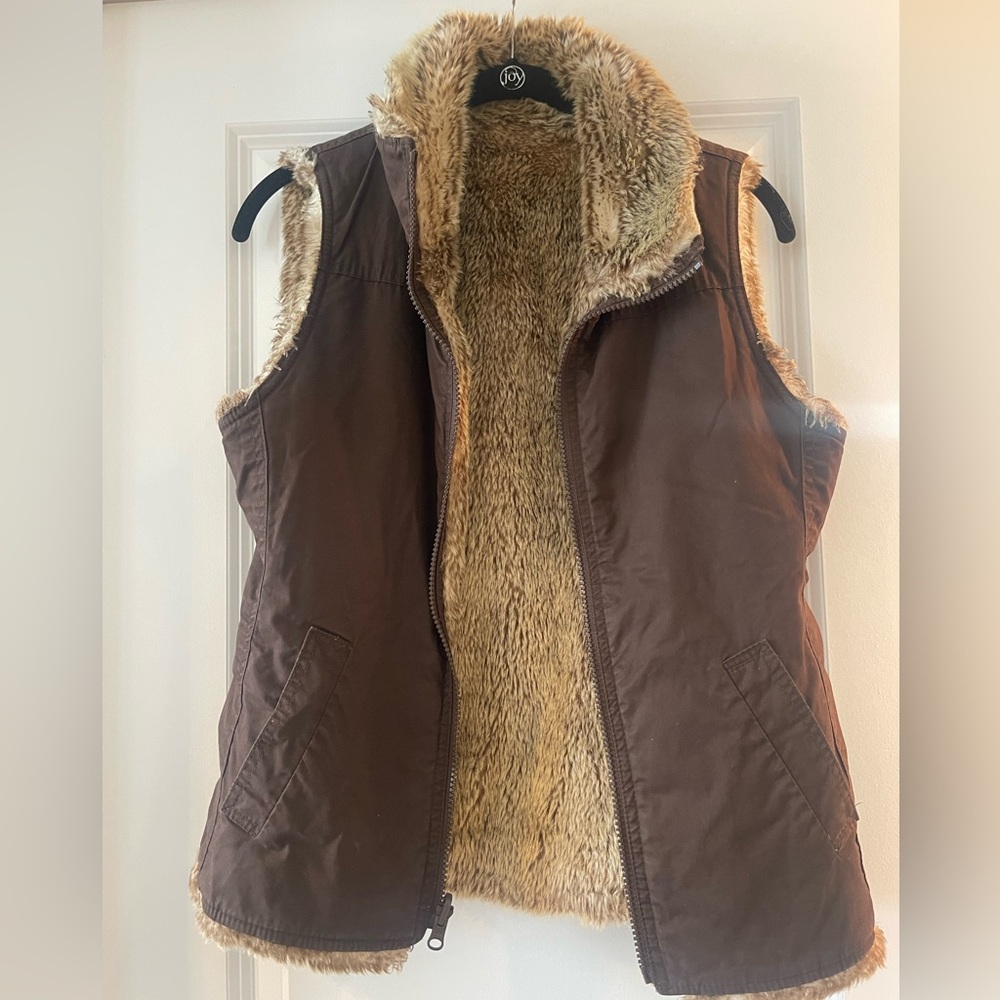 Reversible brown faux fur vest